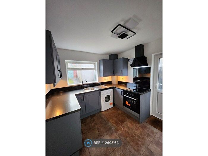 3 Bedroom Semi Detached House To Rent In Four Acres, Bristol, BS13