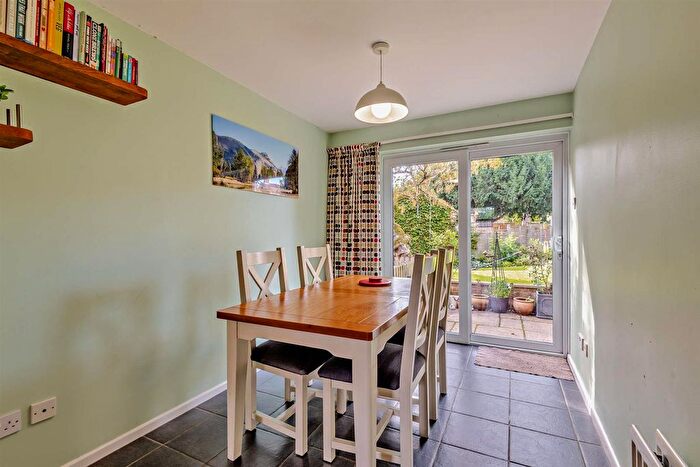4 Bedroom Detached House For Sale In Poppy Close, Maidstone, ME16