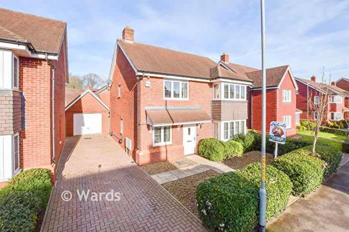 4 Bedroom Detached House For Sale In Broke Wood Way, Maidstone, Kent, ME16