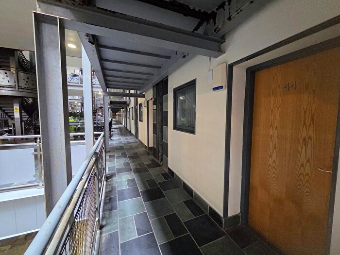 2 Bedroom Apartment To Rent In New Hall Lane, Preston, PR1