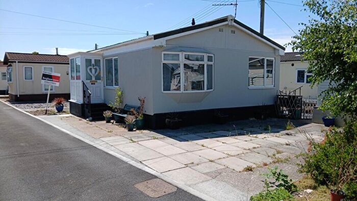 2 Bedroom Park Home For Sale In Hutton Park, Weston-super-Mare, BS24