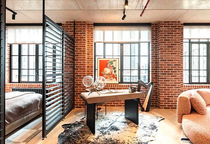 2 Bedroom Apartment For Sale In No. Harbord Square, Canary Wharf, E14