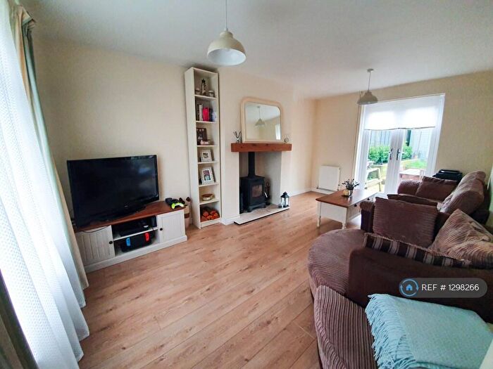 3 Bedroom Semi-Detached House To Rent In St. Johns Road, Dover, CT15
