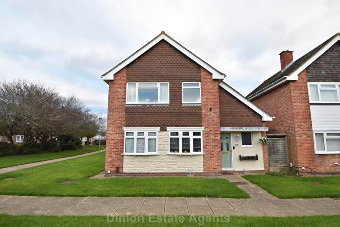 3 Bedroom Detached House For Sale In Meon Close, Gosport, PO13