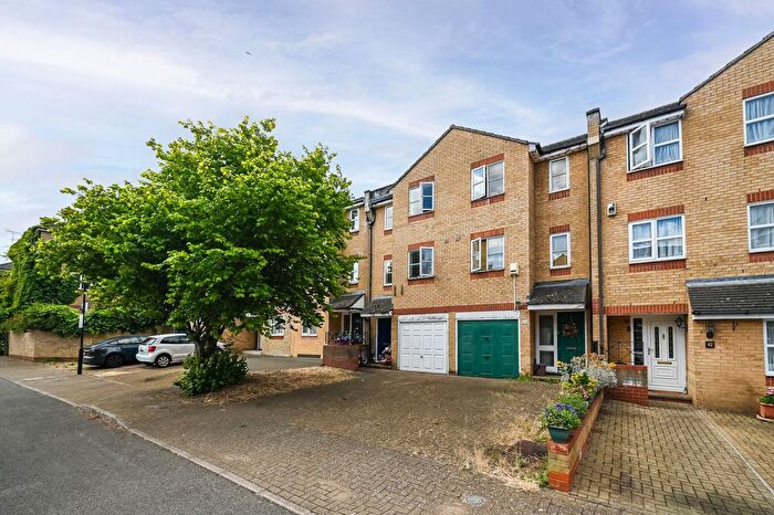 3 Bedroom Terraced House For Sale In Mast House Terrace, Docklands, London, E14