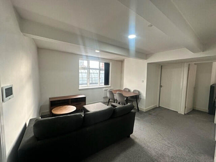 2 Bedroom Apartment To Rent In Silver Street, Hull, Yorkshire, HU1