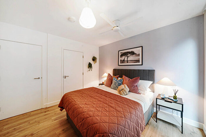 2 Bedroom Apartment To Rent In Gateman House, SE13
