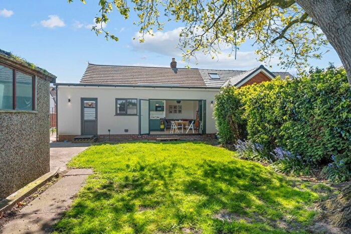 3 Bedroom Semi-Detached Bungalow For Sale In Clive Avenue, Warrington, WA2