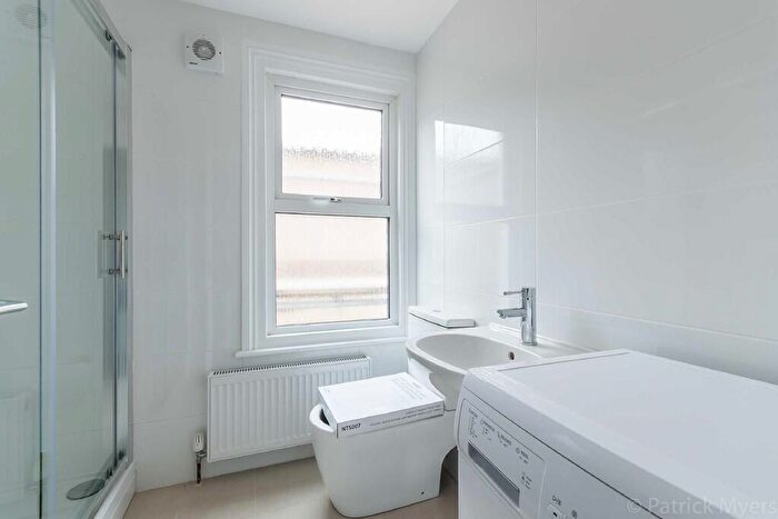 Flat To Rent In Lordship Lane East Dulwich, SE22