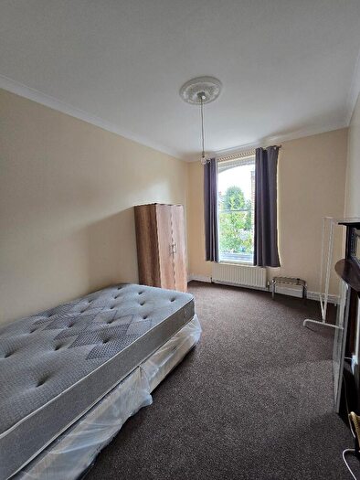 2 Bedroom Flat To Rent In Alexandra Grove, London, N4