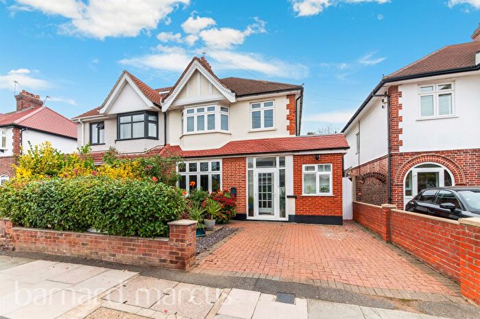 4 Bedroom Semi-detached House For Sale In Claremont Avenue, New Malden, KT3