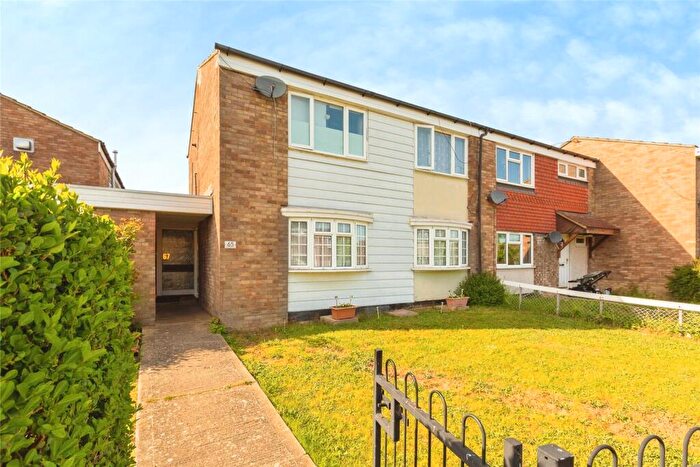 1 Bedroom Terraced House For Sale In Harvey Road, Aylesbury, Buckinghamshire, HP21