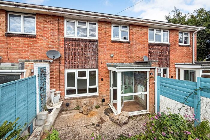 3 Bedroom Terraced House For Sale In Gunville Road, Newport, PO30