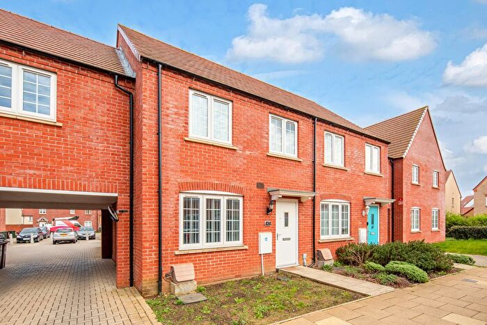 3 Bedroom Terraced House For Sale In Epsom Way, Bicester, OX26