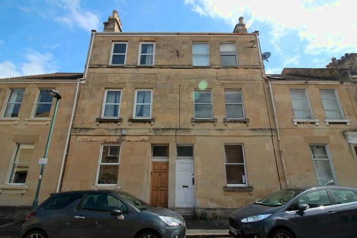 6 Bedroom Terraced House To Rent In Stuart Place, Bath, BA2