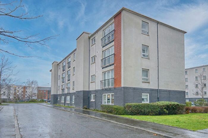 2 Bedroom Flat For Sale In Redshank Avenue, Flat /, PA4