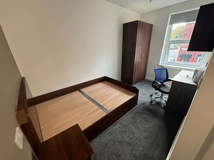 4 Bedroom Terraced House To Rent In Beamsley Grove, Hyde Park, Leeds, LS6