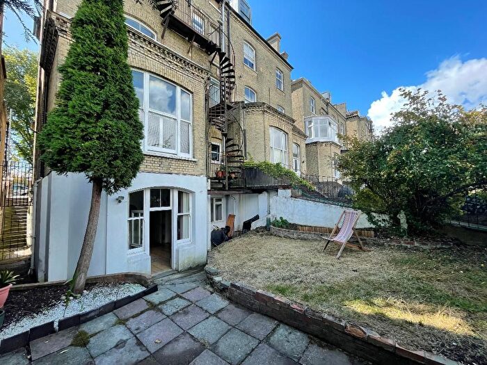 1 Bedroom Flat To Rent In Cromwell Road, Hove, BN3