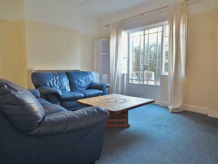 5 Bedroom House Of Multiple Occupation To Rent In Crayford Road, Brighton, BN2