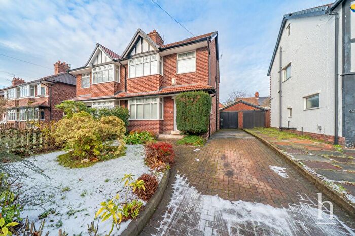 3 Bedroom Semi Detached House For Sale In Broxton Avenue, Prenton, CH43