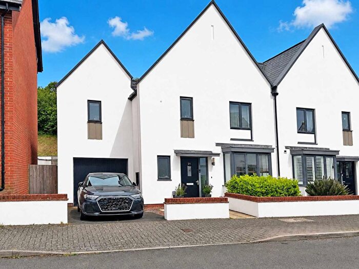 4 Bedroom Semi Detached House For Sale In Milbury Farm Meadow, Exminster, EX6