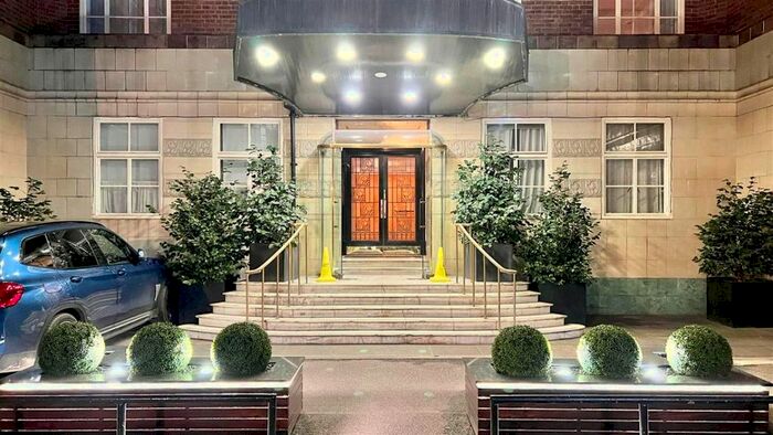 2 Bedroom Flat To Rent In Carrington House, Hertford Street, Mayfair, W1J