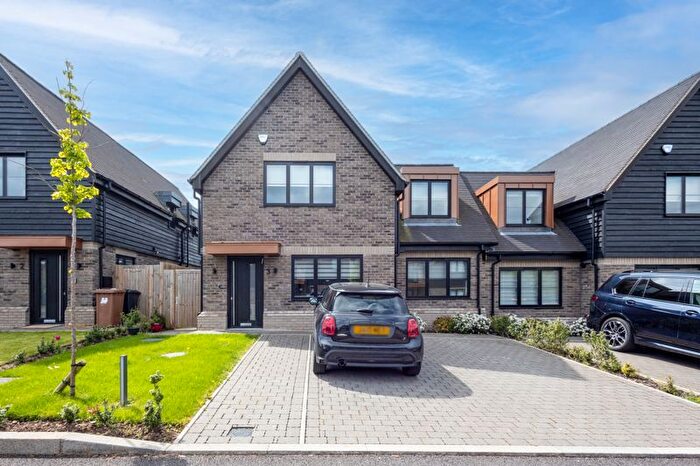 3 Bedroom Semi-Detached House To Rent In Little Hays, Borehamwood, WD6