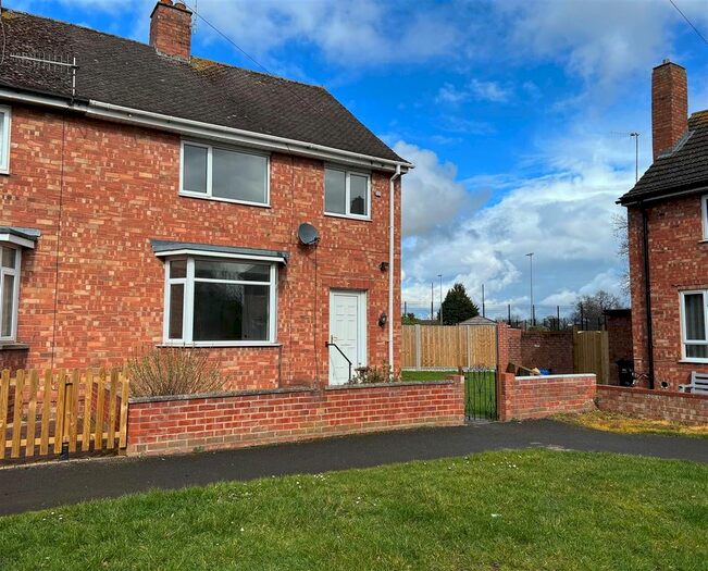 3 Bedroom Semi-Detached House To Rent In Langland Avenue, Malvern, WR14