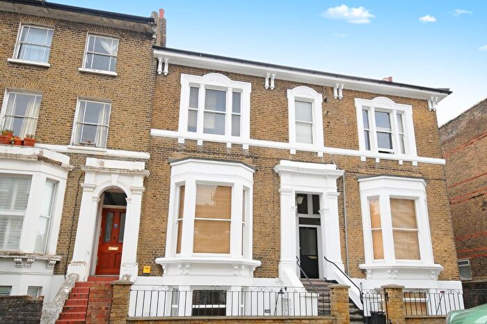 2 Bedroom Flat To Rent In Flaxman Road, Camberwell, London, SE5