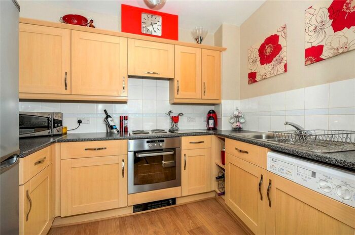 1 Bedroom Flat To Rent In Kelvin Gate, Bracknell, Berkshire RG12