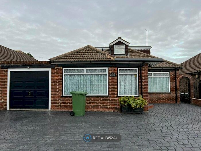 3 Bedroom Detached House To Rent In Christchurch Avenue, Erith DA8