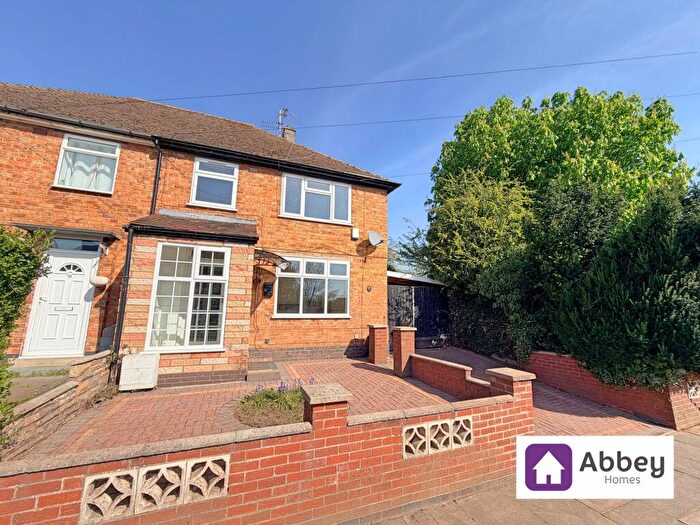 3 Bedroom Semi Detached House To Rent In Laburnum Road, Leicester, LE5