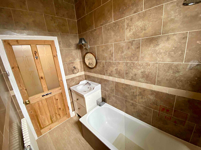 1 Bedroom Apartment For Sale In Haslemere, Victoria Road, Felixstowe, IP11