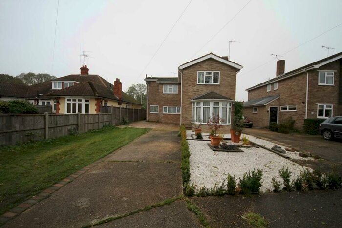 4 Bedroom Semi-Detached House To Rent In Shepherds Hill, Reading, RG6