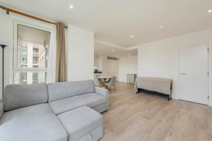1 Bedroom Flat To Rent In Falconbrook Gardens, Canary Wharf, E16