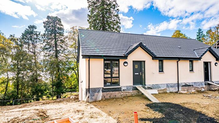 3 Bedroom Semi-Detached House For Sale In Blair Gardens, Shandon, G84