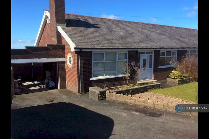 2 Bedroom Semi-Detached House To Rent In Fielding Lane, Accrington, BB5