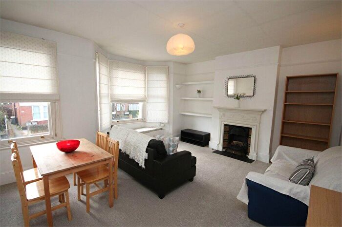 2 Bedroom Flat To Rent In Harlesden Road, Willesden, NW10