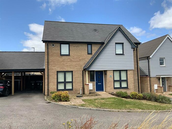 4 Bedroom Detached House To Rent In Nelore Close, Whitehouse, Milton Keynes, MK8