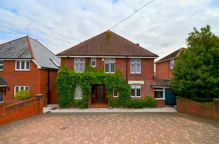 4 Bedroom Detached House To Rent In Nodgham Lane, Newport, PO30