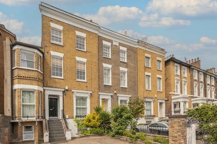 1 Bedroom Flat To Rent In South Lambeth Road, London, SW8
