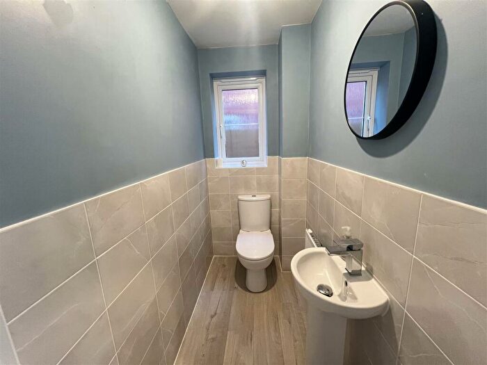 2 Bedroom End Of Terrace House To Rent In Sundial Close, Liverpool, L23