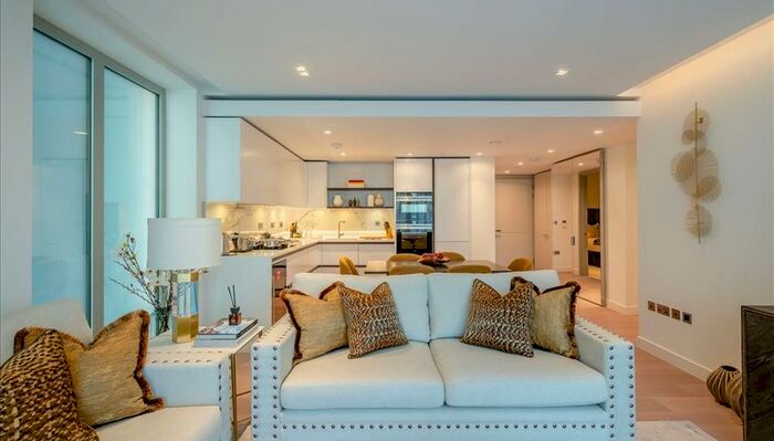 3 Bedroom Flat To Rent In Edgware Road, London, W2