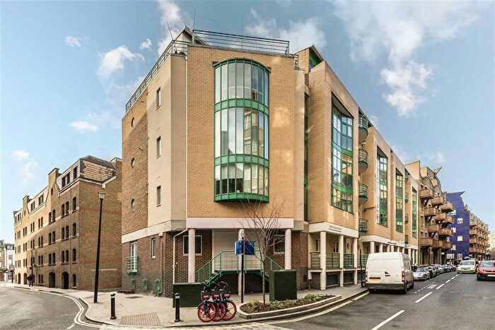 2 Bedroom Flat To Rent In Millennium Square, Shad Thames, SE1