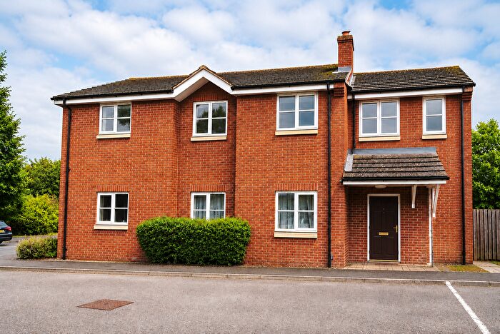 2 Bedroom Flat To Rent In Wooton Court, New Bradwell, Milton Keynes, MK13
