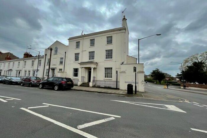 1 Bedroom Flat To Rent In Portland Place East, Leamington Spa, CV32