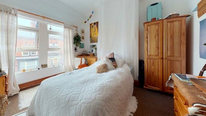 4 Bedroom Terraced House To Rent In Norwood Road, Hyde Park, Leeds, LS6