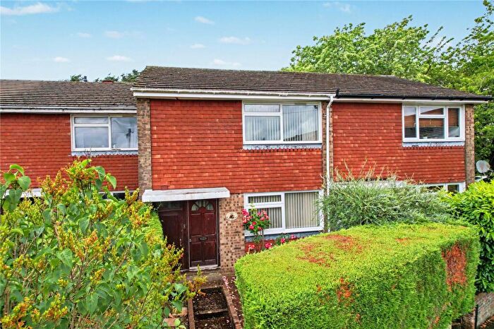 2 Bedroom Terraced House For Sale In Sandy Hill Road, Farnham, Surrey, GU9