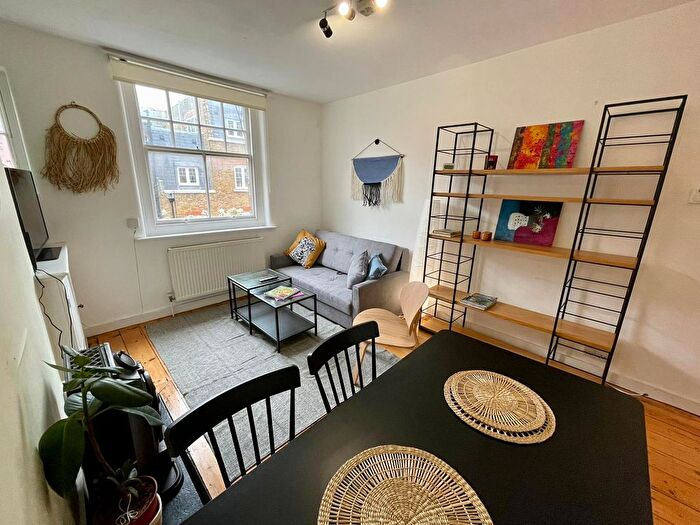 2 Bedroom Flat To Rent In Parker Mews, Kcl, Ic, Ucl, Lse, Covent Garden, West End, Holborn, Strand, London, WC2B