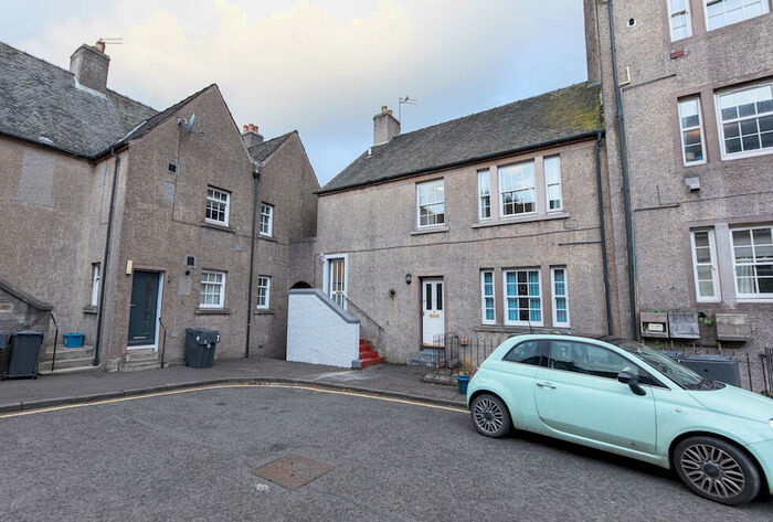 2 Bedroom Flat To Rent In Morris Terrace, Stirling, FK8